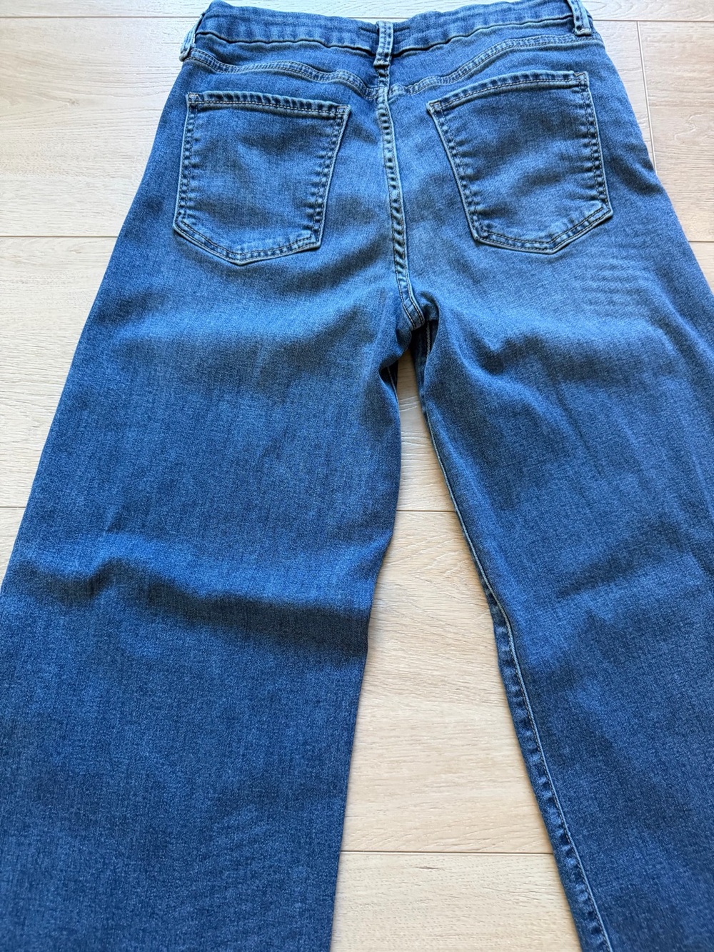 KUT from the Kloth Women’s Wide Leg Jeans in Dark Blue - Picture 4 of 4